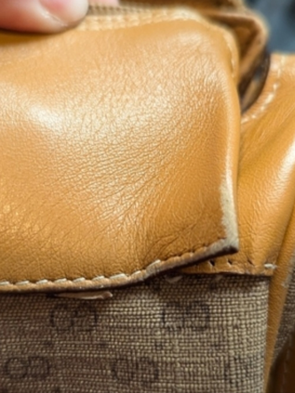 Authentic Gucci Brown GG Canvas & Tan Leather Shoulder Bag - Great Condition - Picture 4 of 14